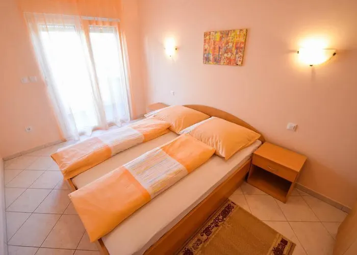 Veronika Ζαντάρ