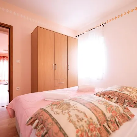 Veronika Apartament *