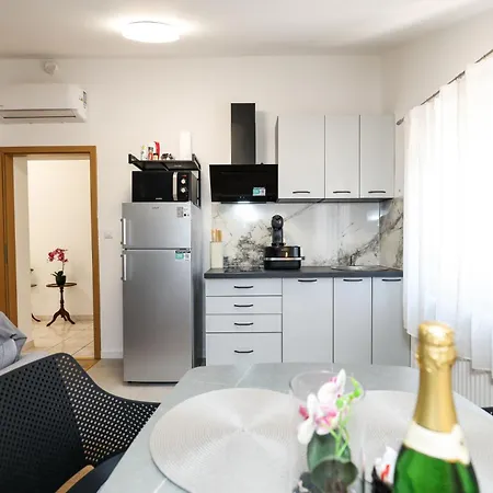 Silver Luxury By Adex Travel Zadar