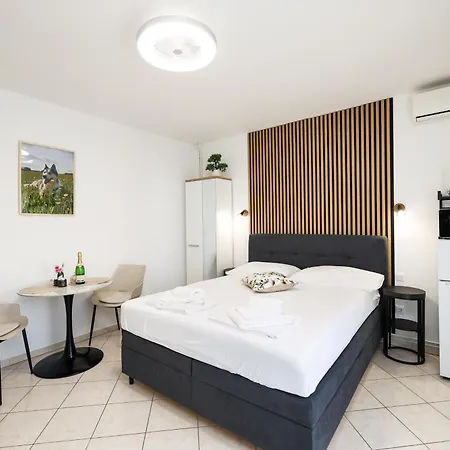 Silver Luxury Apartments By Adex Travel Appartement