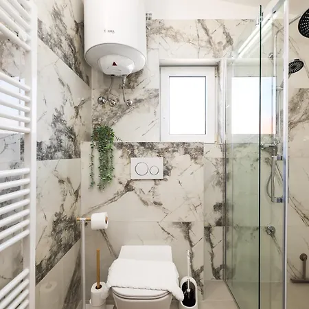 Silver Luxury By Adex Travel Apartmán